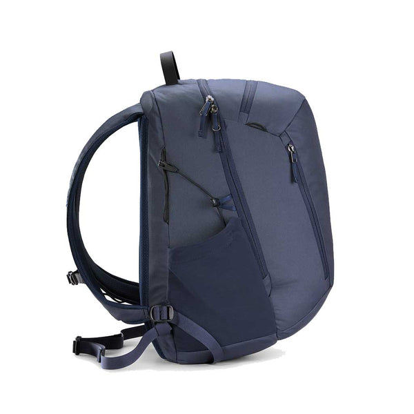 Arcteryx Mantis 26 Backpack - Black Sapphire | Boarders