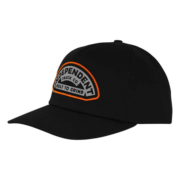 BUILT TO GRIND ONSITE SNAPBACK UNSTRUCTURED HAT - BLACK Front. Arched logo on front